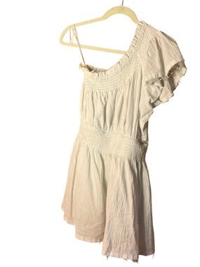 White off the shoulder Skylar + Madison dress sz S 👀